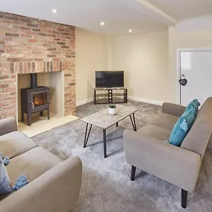 Holiday home Host & - The At Bagdale Hall, Whitby